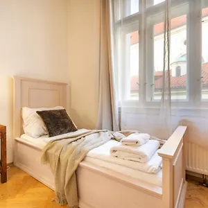  Aparthotel Templová 7 - Old Town