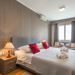 Guest house Golden Split