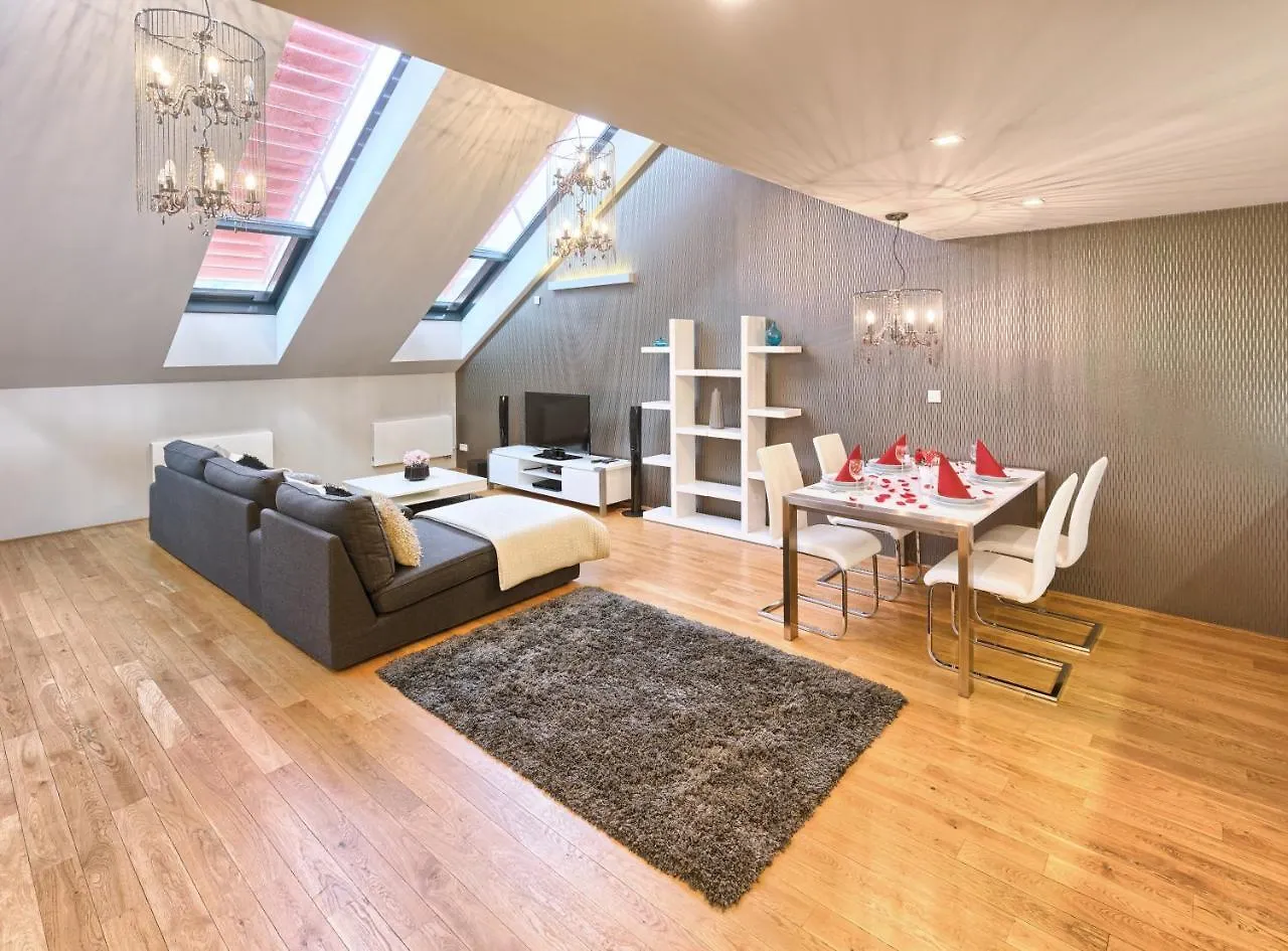 Aparthotel EMPIRENT Karlin Apartments Prag