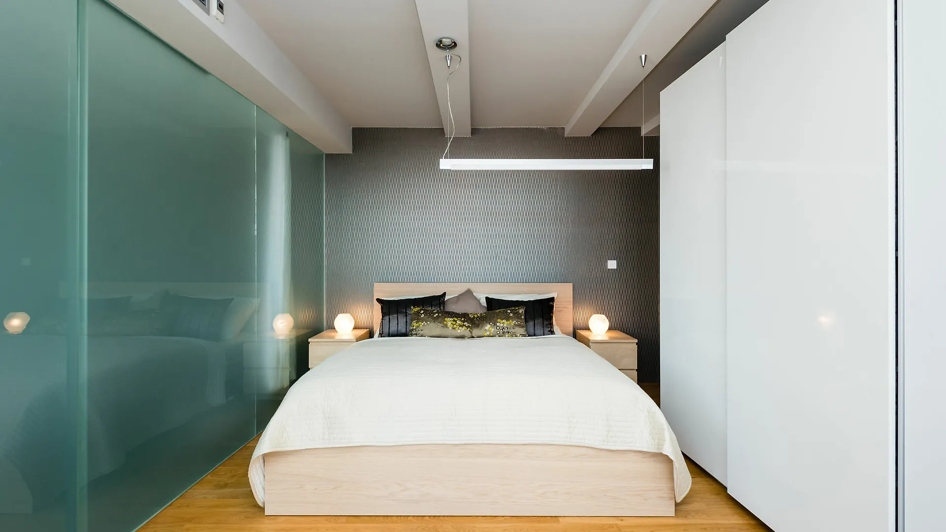 EMPIRENT Karlin Apartments Prag Aparthotel